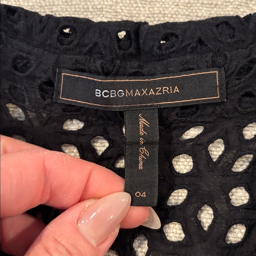 BCBGMaxAzria Dasha Black Eyelet Lace Fit & Flare Dress Short Sleeve Pockets Sz 4 - Picture 4 of 9